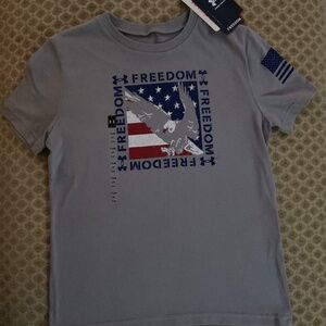UNDER ARMOUR FREEDOM BOYS TEE SMALL NWT